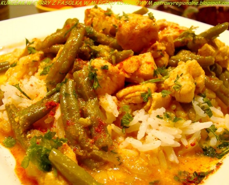KURCZAK W CURRY Z FASOLKĄ W MLECZKU KOKO