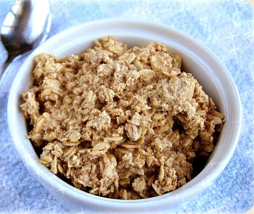 Owsiankowe crumble z brzoskwinią