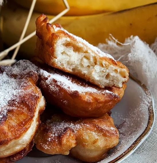 Racuchy drożdżowe z jabłkiem i bananem