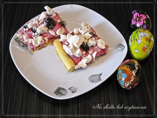 Mazurek wiśniowy z kremowym mascarpone,