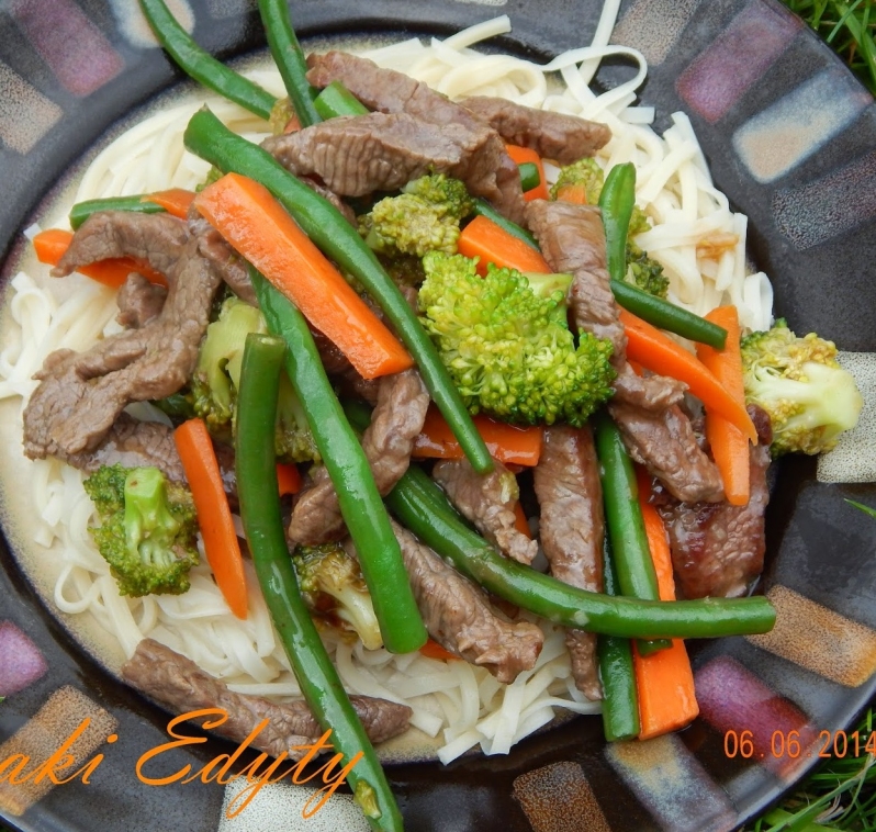 Marynowana wołowina z warzywami