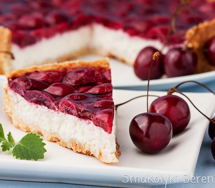 Tarta kokosowa z czereśniami